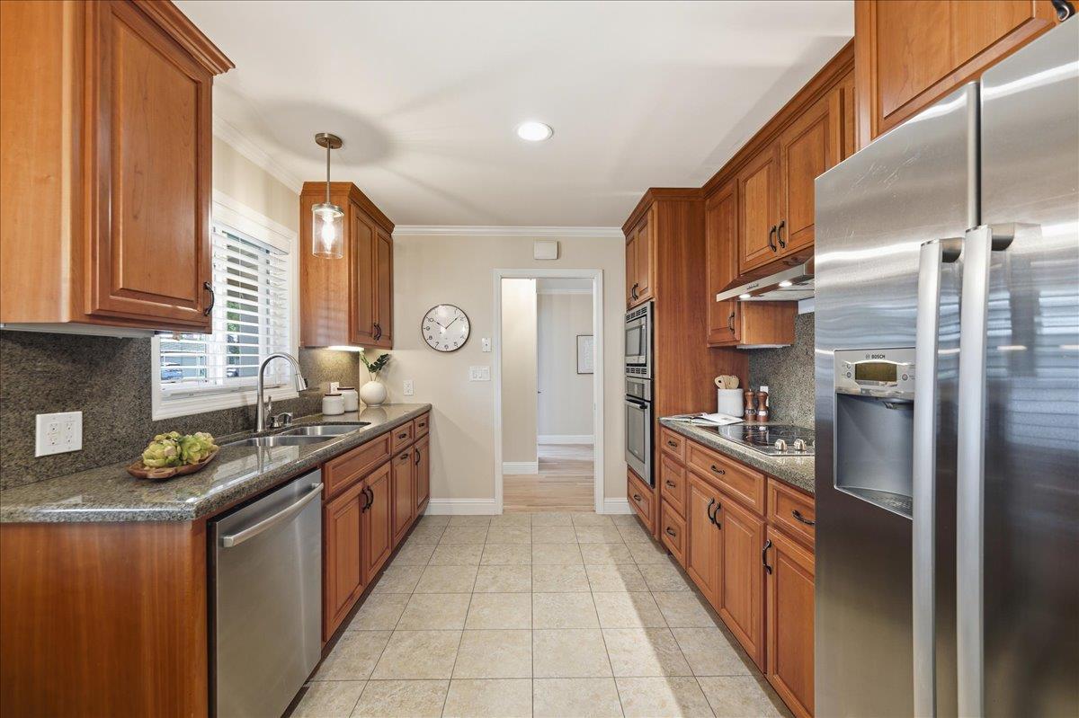 Detail Gallery Image 6 of 46 For 1959 Schrader Dr, San Jose,  CA 95124 - 3 Beds | 2 Baths