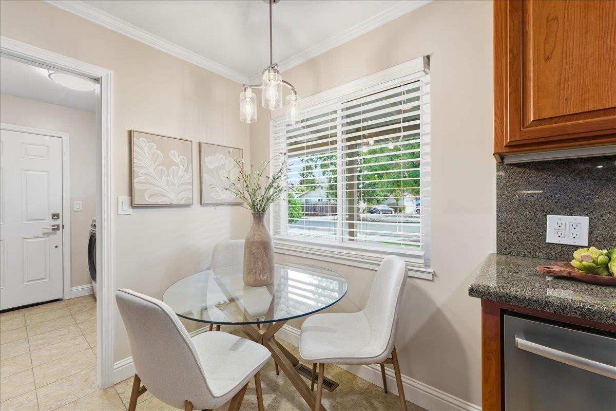 Detail Gallery Image 8 of 46 For 1959 Schrader Dr, San Jose,  CA 95124 - 3 Beds | 2 Baths