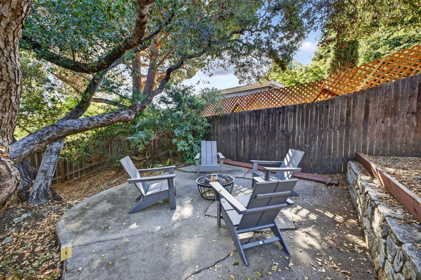 Detail Gallery Image 41 of 53 For 3988 Jefferson Ave, Redwood City,  CA 94062 - 3 Beds | 3 Baths