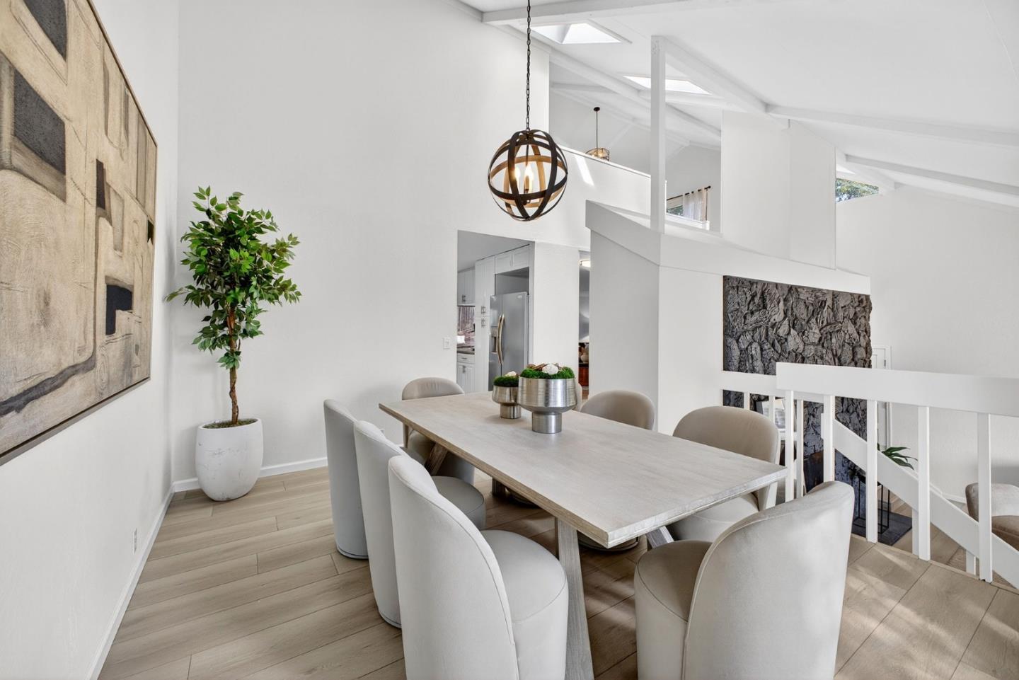 Detail Gallery Image 9 of 53 For 3988 Jefferson Ave, Redwood City,  CA 94062 - 3 Beds | 3 Baths