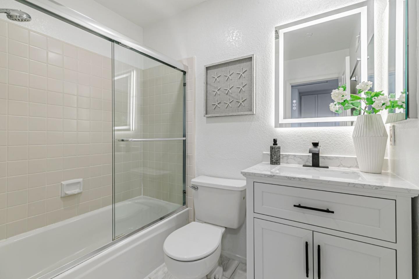 Detail Gallery Image 34 of 54 For 926 La Mesa Ter #E,  Sunnyvale,  CA 94086 - 4 Beds | 2/1 Baths