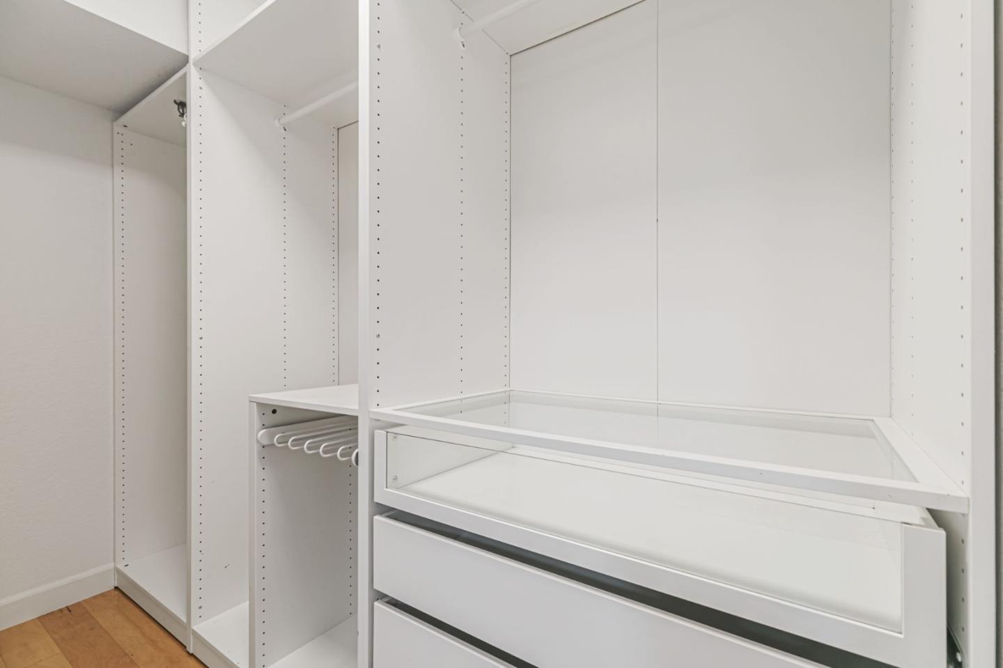 Detail Gallery Image 36 of 54 For 926 La Mesa Ter #E,  Sunnyvale,  CA 94086 - 4 Beds | 2/1 Baths