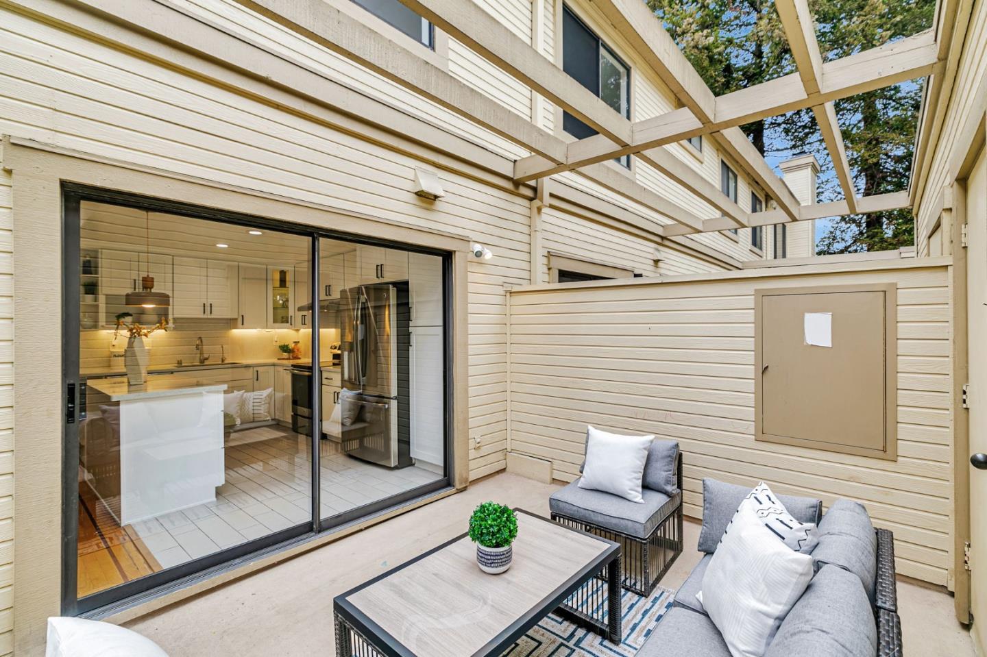 Detail Gallery Image 44 of 54 For 926 La Mesa Ter #E,  Sunnyvale,  CA 94086 - 4 Beds | 2/1 Baths