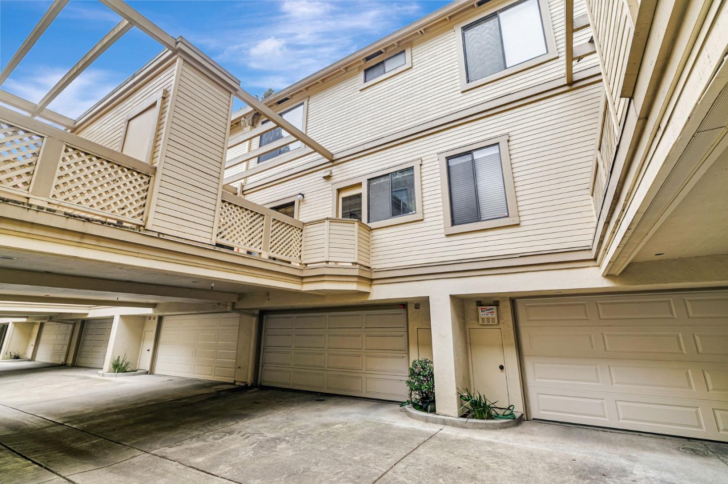 Detail Gallery Image 47 of 54 For 926 La Mesa Ter #E,  Sunnyvale,  CA 94086 - 4 Beds | 2/1 Baths