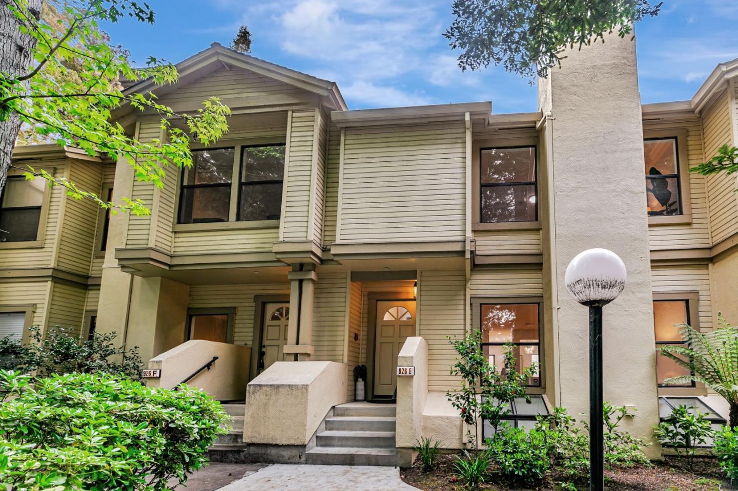 Detail Gallery Image 5 of 54 For 926 La Mesa Ter #E,  Sunnyvale,  CA 94086 - 4 Beds | 2/1 Baths