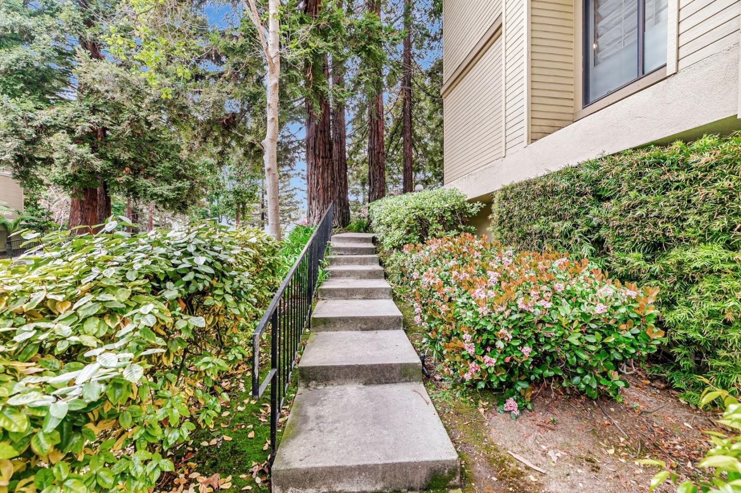 Detail Gallery Image 50 of 54 For 926 La Mesa Ter #E,  Sunnyvale,  CA 94086 - 4 Beds | 2/1 Baths