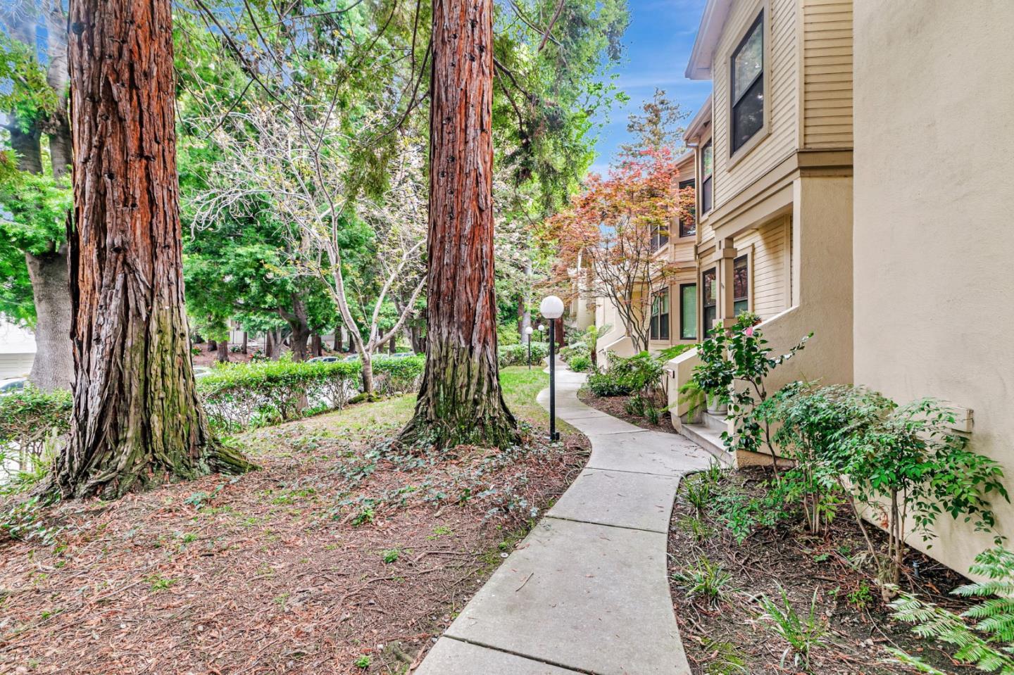 Detail Gallery Image 52 of 54 For 926 La Mesa Ter #E,  Sunnyvale,  CA 94086 - 4 Beds | 2/1 Baths