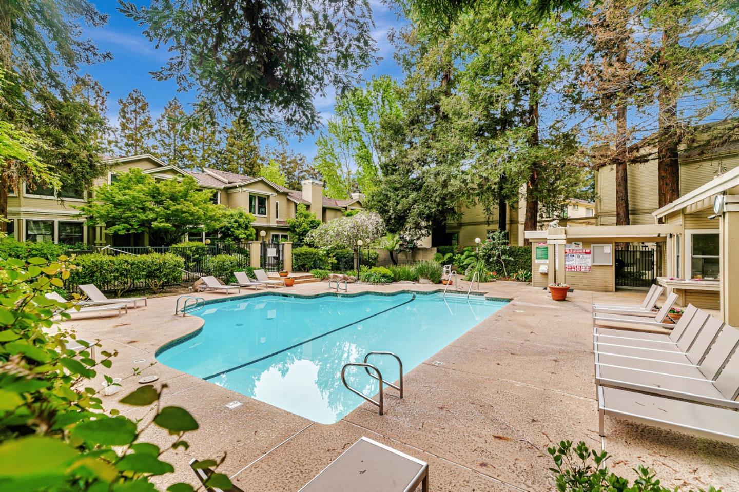 Detail Gallery Image 53 of 54 For 926 La Mesa Ter #E,  Sunnyvale,  CA 94086 - 4 Beds | 2/1 Baths