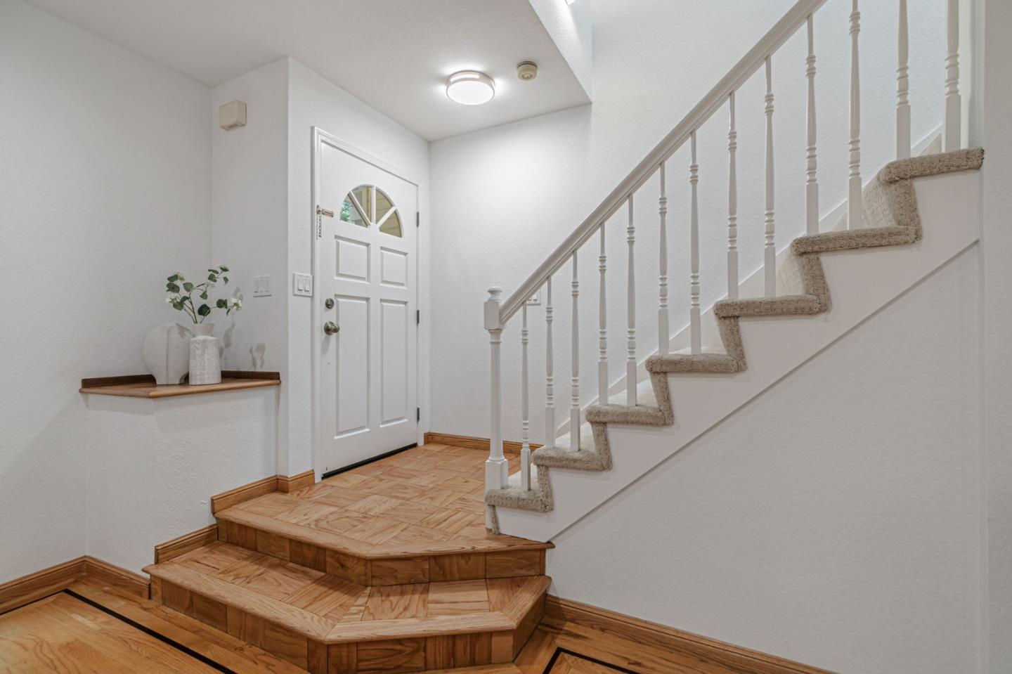 Detail Gallery Image 7 of 54 For 926 La Mesa Ter #E,  Sunnyvale,  CA 94086 - 4 Beds | 2/1 Baths