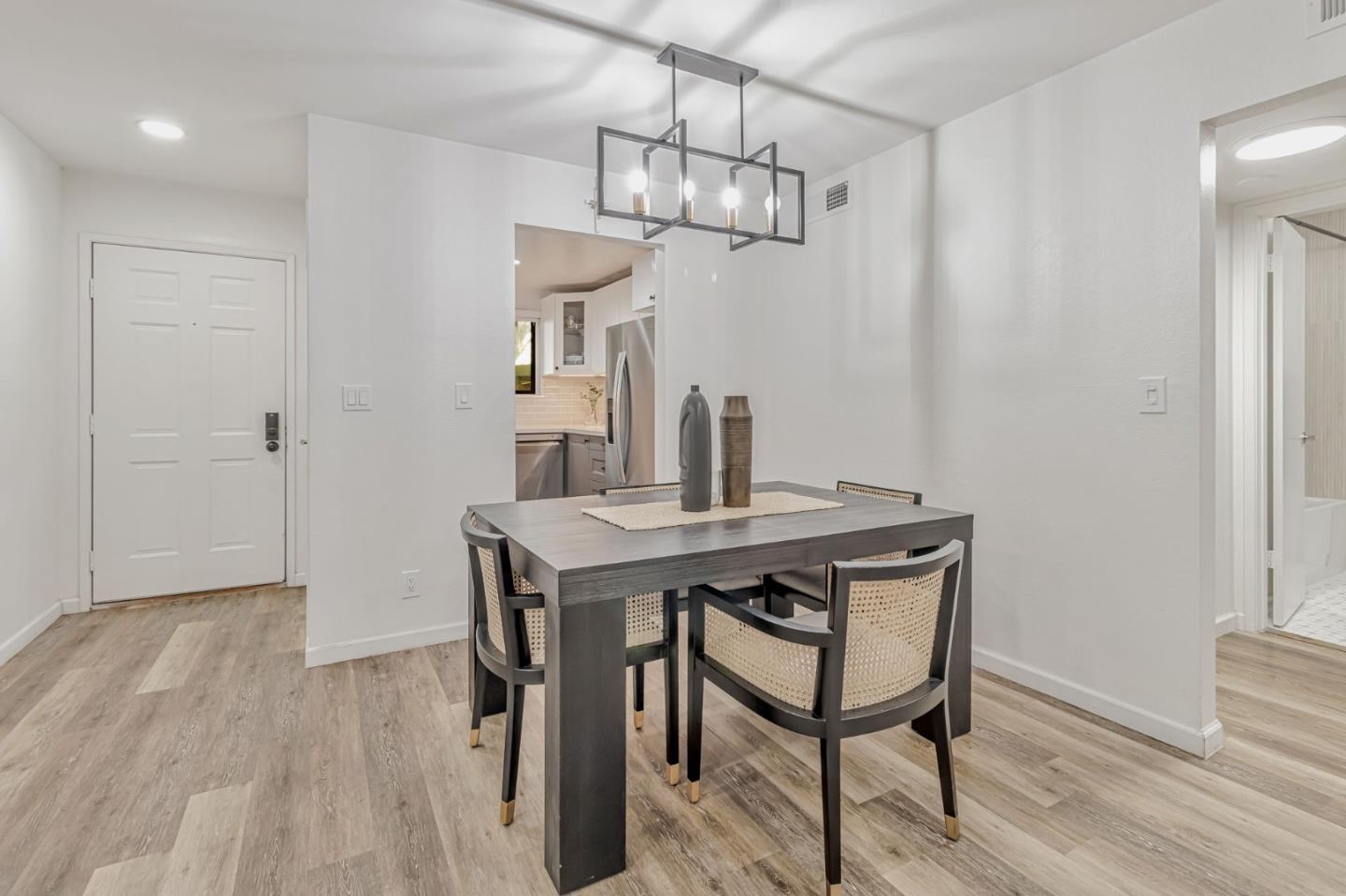 Detail Gallery Image 10 of 34 For 3328 Kimber Ct #21,  San Jose,  CA 95124 - 2 Beds | 1 Baths