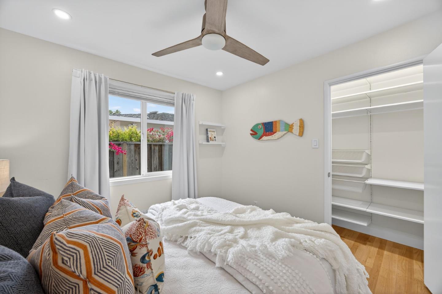 Detail Gallery Image 32 of 42 For 866 Stonehurst Way, Campbell,  CA 95008 - 3 Beds | 2 Baths