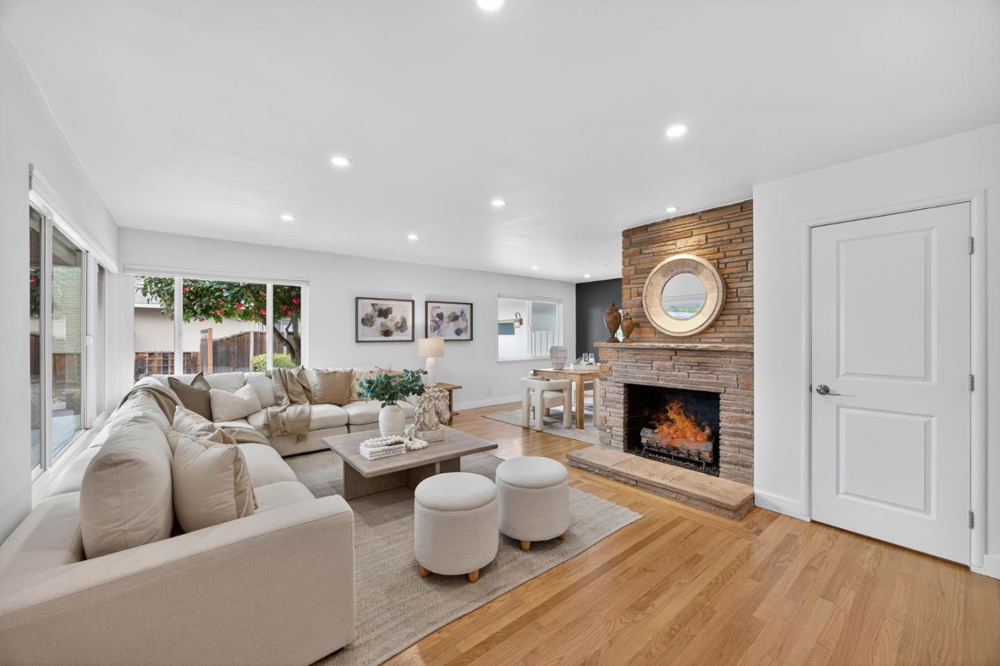 Detail Gallery Image 5 of 42 For 866 Stonehurst Way, Campbell,  CA 95008 - 3 Beds | 2 Baths