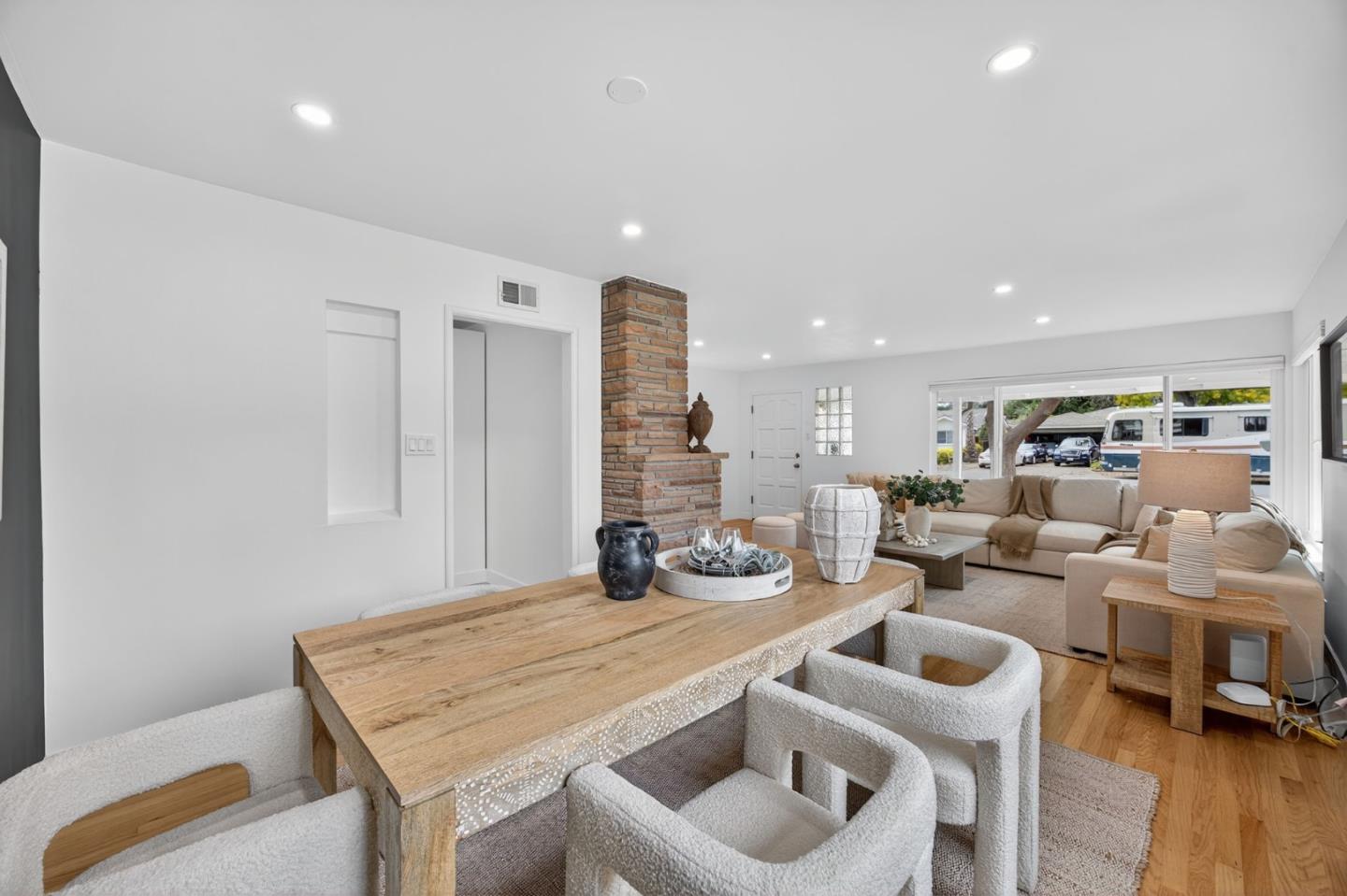 Detail Gallery Image 9 of 42 For 866 Stonehurst Way, Campbell,  CA 95008 - 3 Beds | 2 Baths