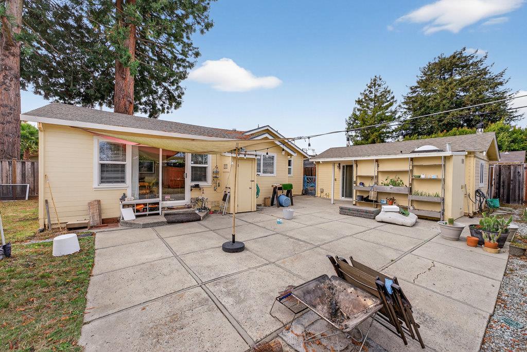 Detail Gallery Image 19 of 26 For 1610 Bulb Ave, Santa Cruz,  CA 95062 - 2 Beds | 1 Baths