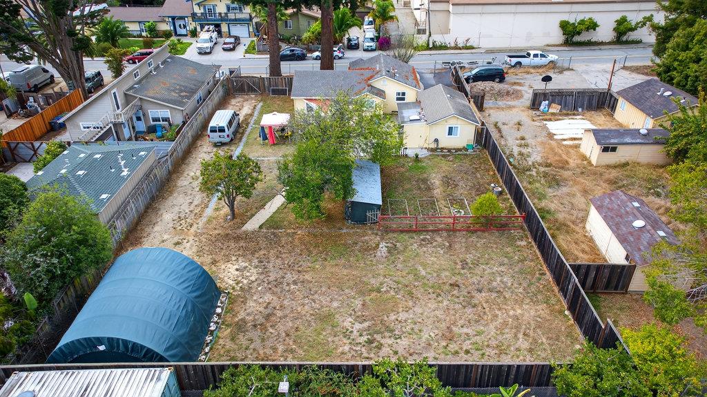 Detail Gallery Image 6 of 26 For 1610 Bulb Ave, Santa Cruz,  CA 95062 - 2 Beds | 1 Baths