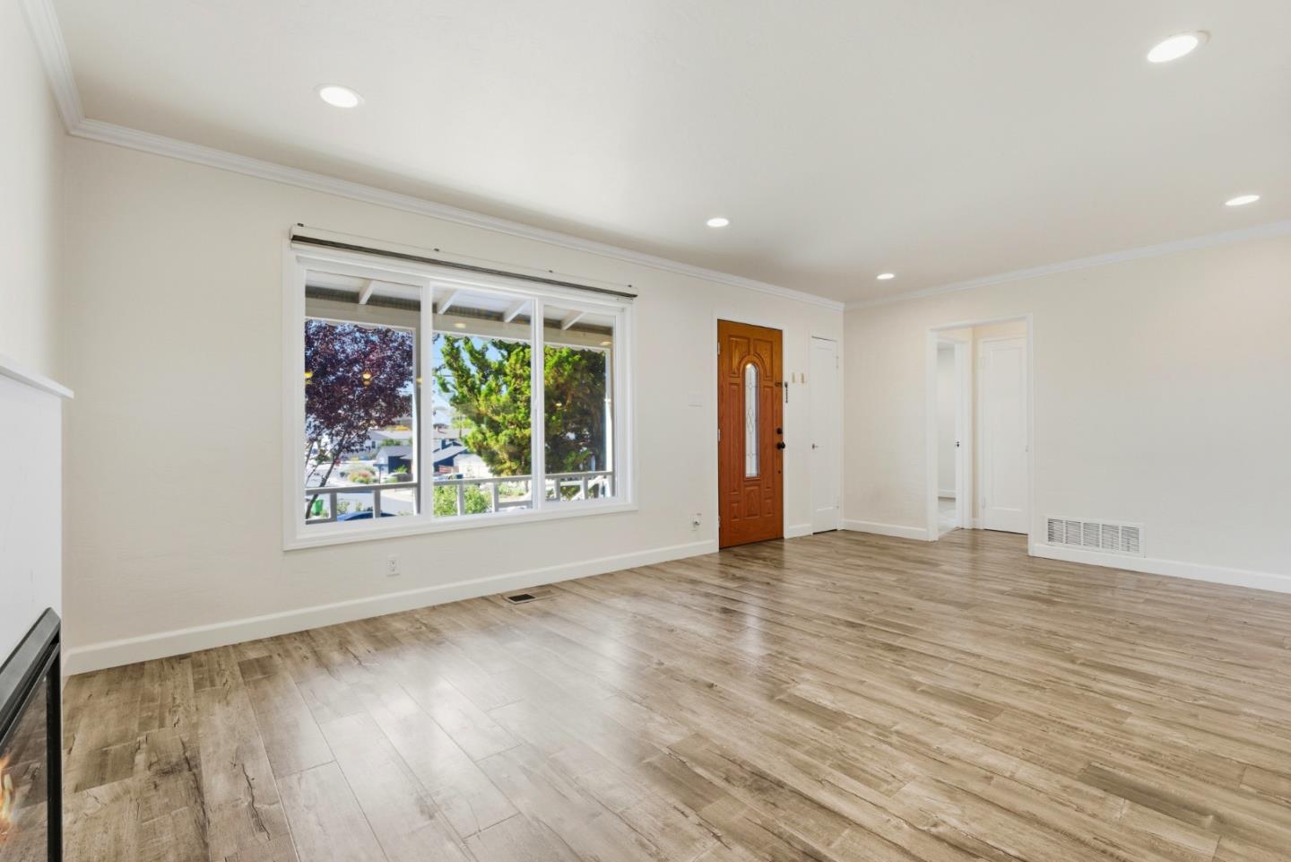 Detail Gallery Image 10 of 39 For 16108 Berkshire Dr, San Leandro,  CA 94578 - 2 Beds | 1 Baths