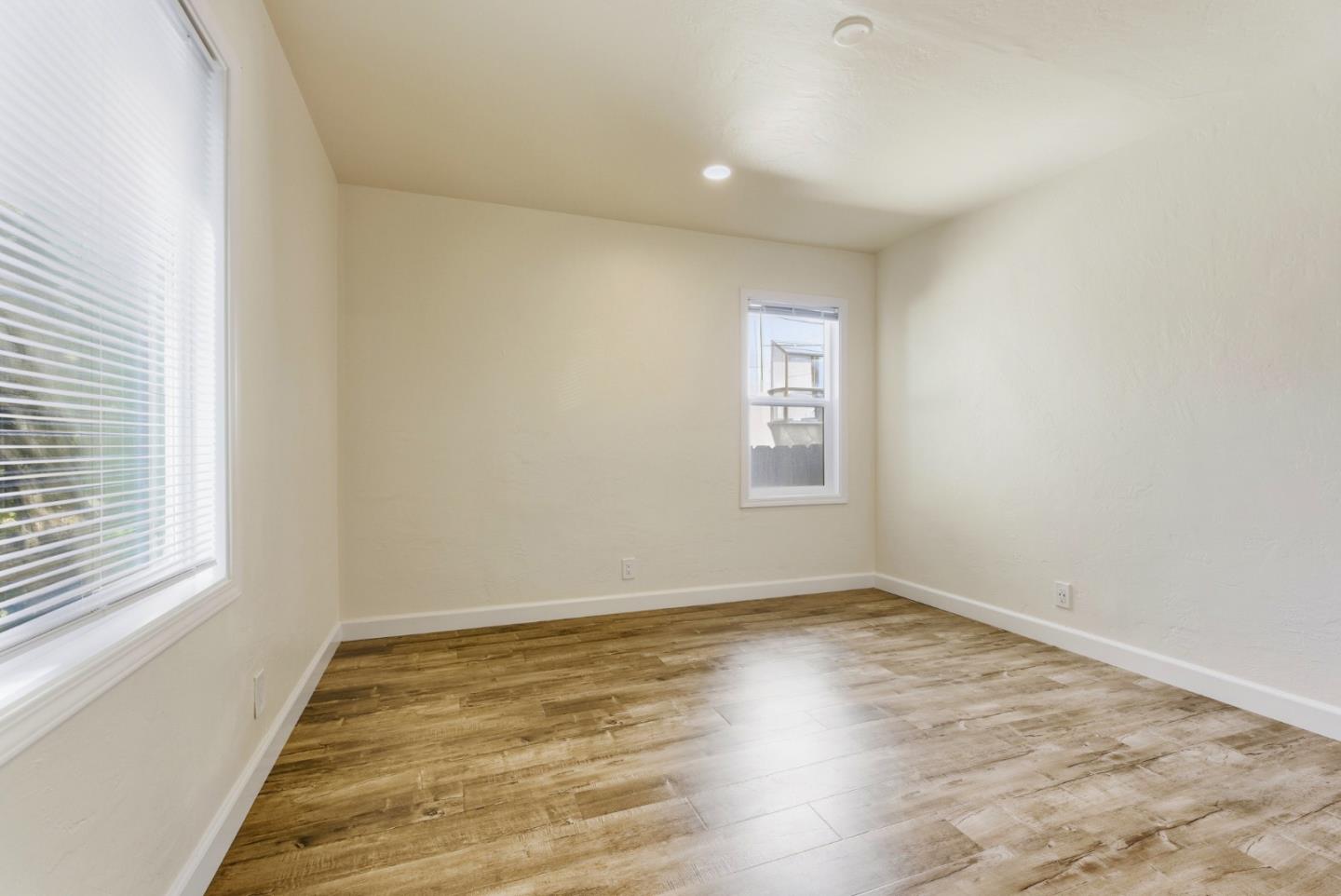 Detail Gallery Image 22 of 39 For 16108 Berkshire Dr, San Leandro,  CA 94578 - 2 Beds | 1 Baths