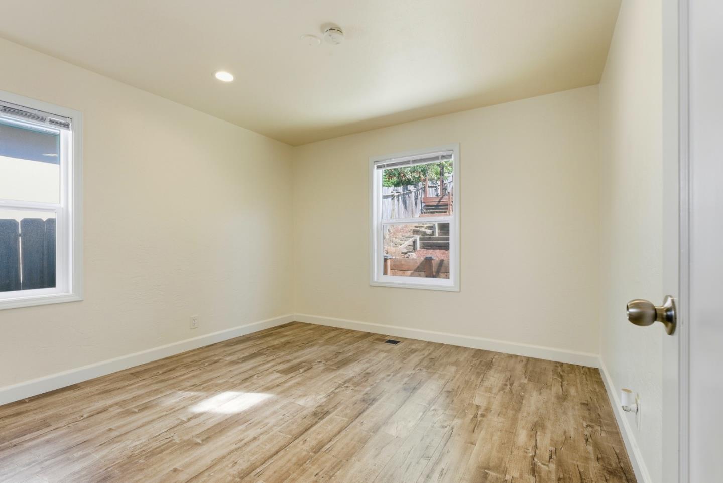Detail Gallery Image 24 of 39 For 16108 Berkshire Dr, San Leandro,  CA 94578 - 2 Beds | 1 Baths