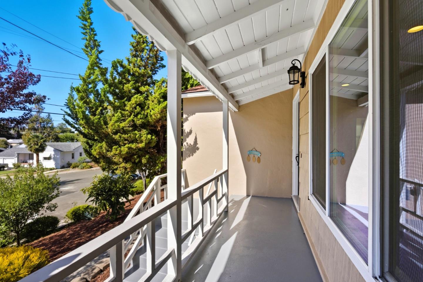 Detail Gallery Image 8 of 39 For 16108 Berkshire Dr, San Leandro,  CA 94578 - 2 Beds | 1 Baths