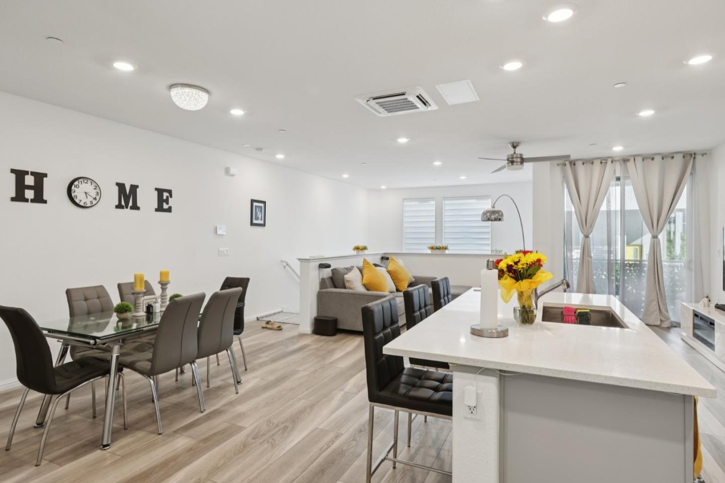 Detail Gallery Image 10 of 32 For 6806 Chroma Ct, San Jose,  CA 95119 - 3 Beds | 3 Baths