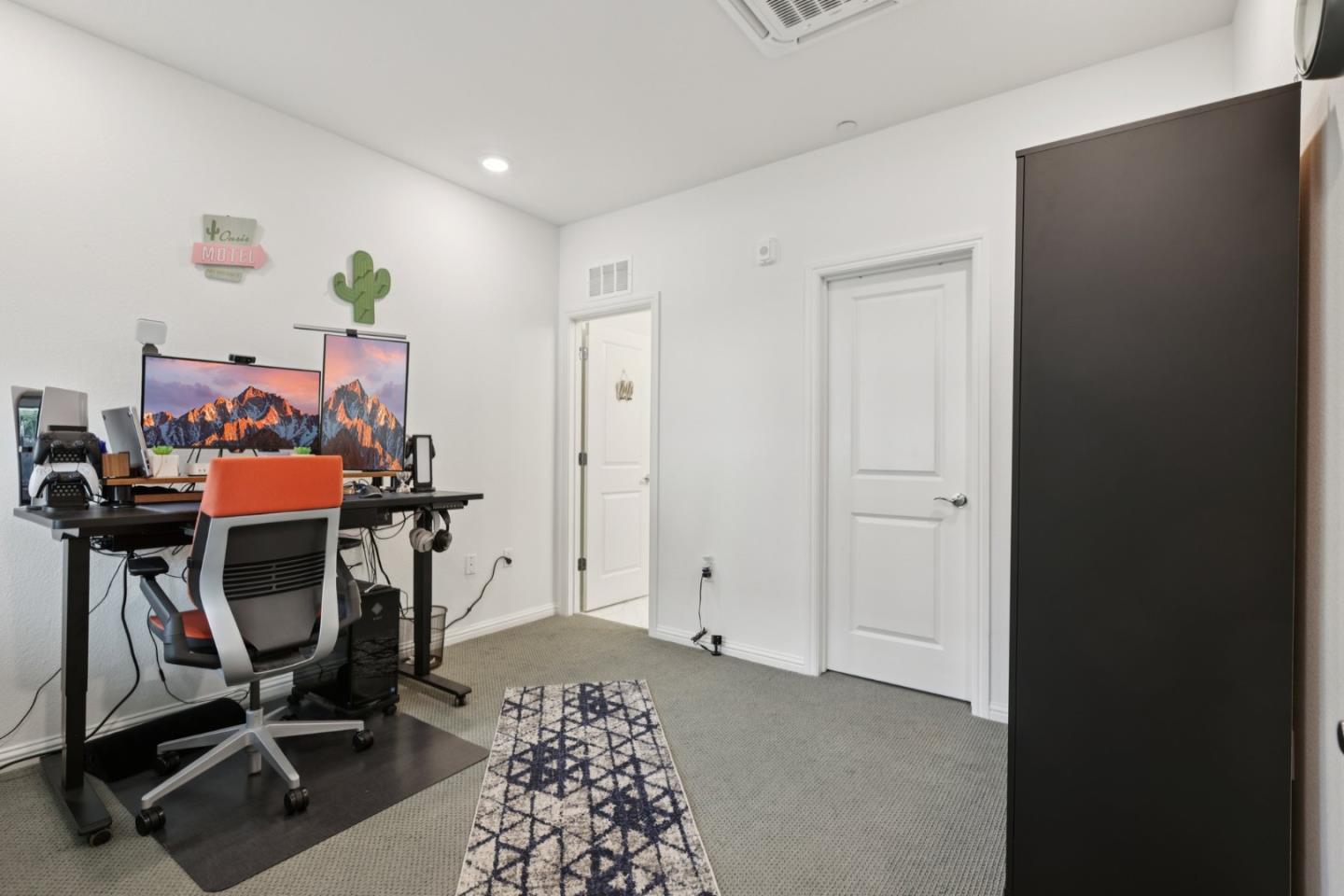 Detail Gallery Image 16 of 32 For 6806 Chroma Ct, San Jose,  CA 95119 - 3 Beds | 3 Baths