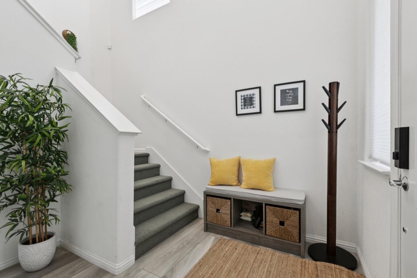 Detail Gallery Image 4 of 32 For 6806 Chroma Ct, San Jose,  CA 95119 - 3 Beds | 3 Baths