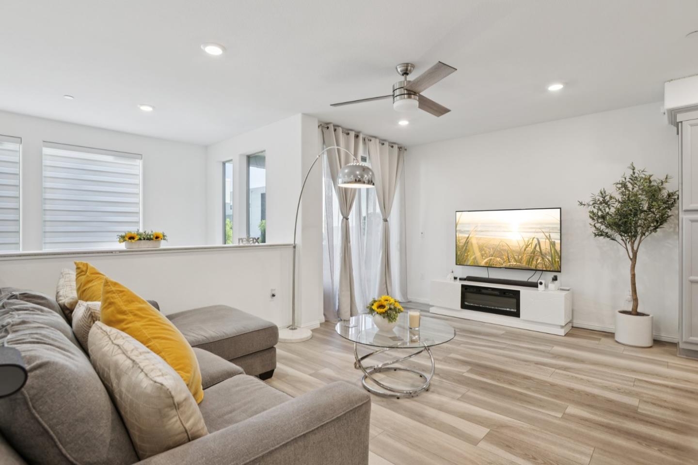 Detail Gallery Image 5 of 32 For 6806 Chroma Ct, San Jose,  CA 95119 - 3 Beds | 3 Baths