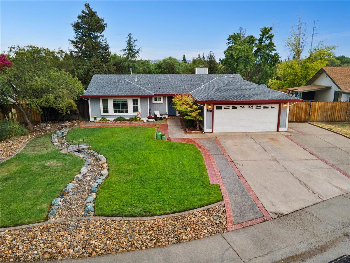 Detail Gallery Image 3 of 46 For 128 Mesquite Ct, Folsom,  CA 95630 - 3 Beds | 2 Baths