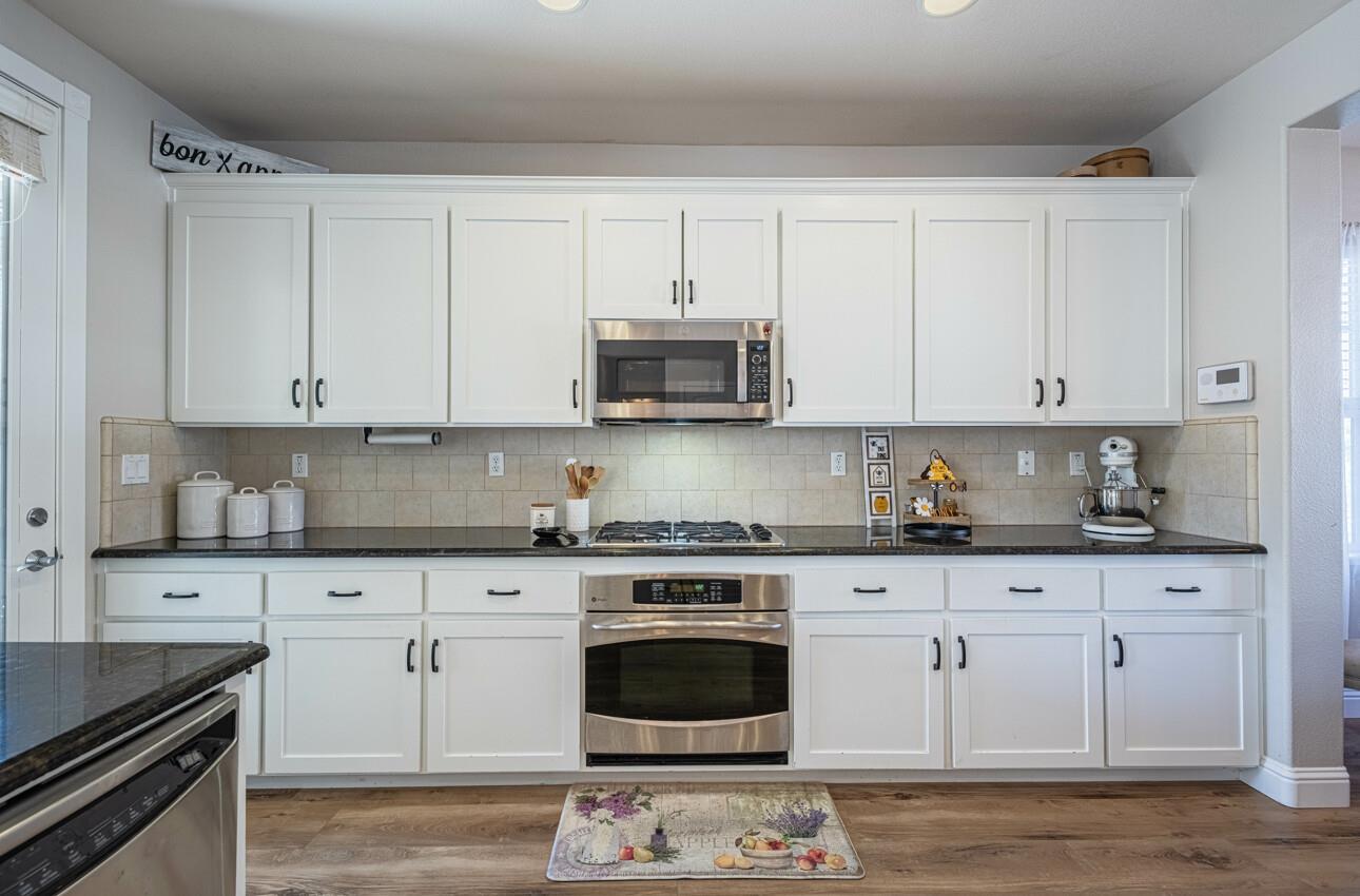 Detail Gallery Image 14 of 48 For 119 Third St, Spreckels,  CA 93962 - 4 Beds | 2/1 Baths