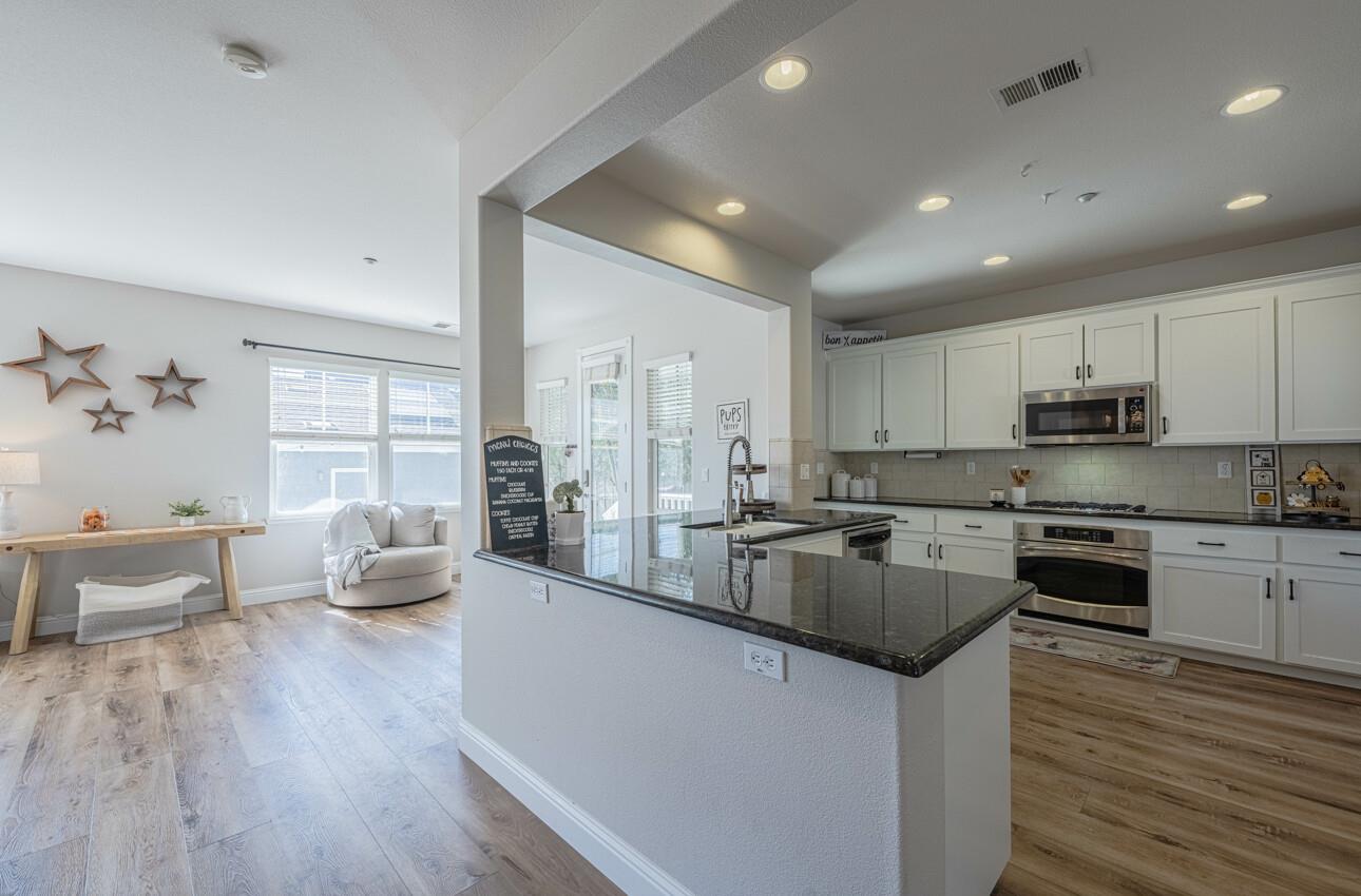 Detail Gallery Image 17 of 48 For 119 Third St, Spreckels,  CA 93962 - 4 Beds | 2/1 Baths