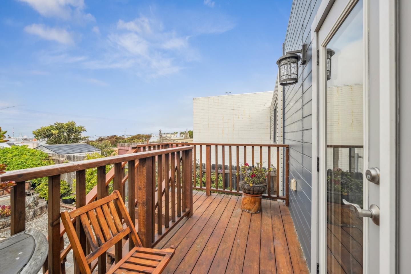 Detail Gallery Image 6 of 11 For 1375 43rd Ave, San Francisco,  CA 94122 - 3 Beds | 2 Baths