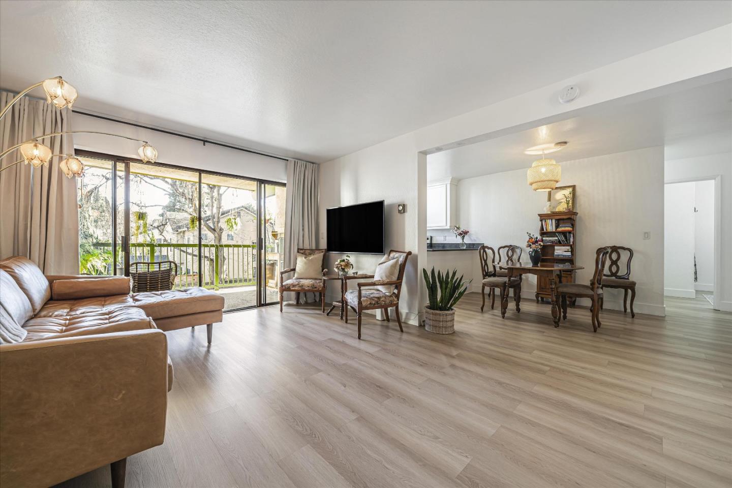 Detail Gallery Image 3 of 23 For 38780 Tyson Ln 205c,  Fremont,  CA 94536 - 1 Beds | 1 Baths