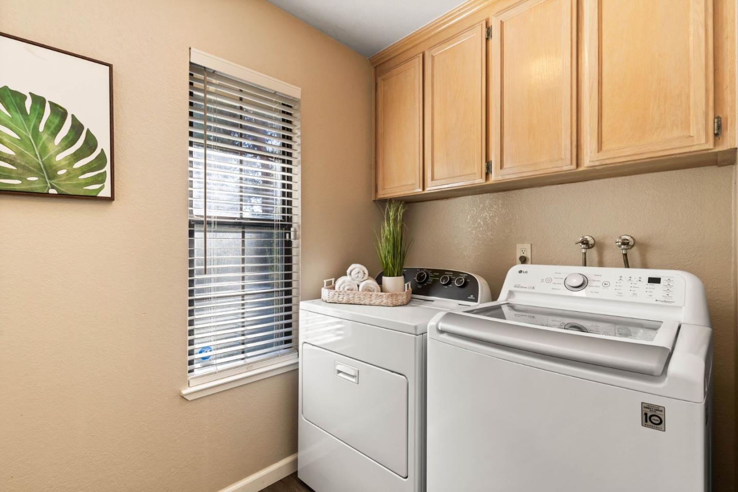 Detail Gallery Image 13 of 33 For 2487 Rebecca Lynn Way, Santa Clara,  CA 95050 - 2 Beds | 2/1 Baths