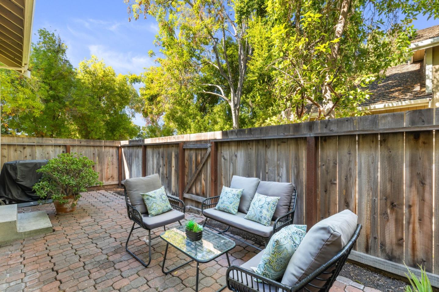 Detail Gallery Image 19 of 33 For 2487 Rebecca Lynn Way, Santa Clara,  CA 95050 - 2 Beds | 2/1 Baths