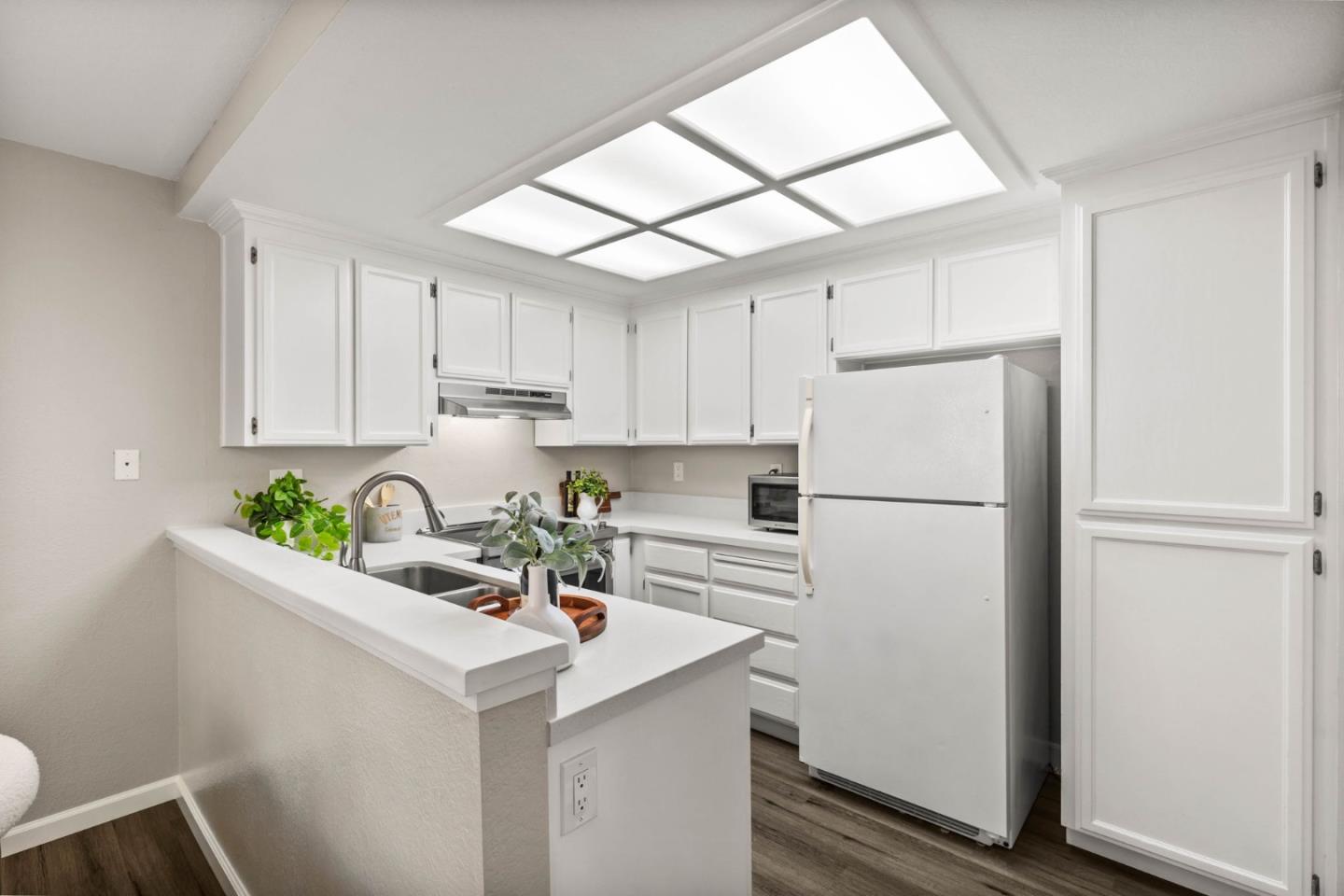 Detail Gallery Image 7 of 33 For 2487 Rebecca Lynn Way, Santa Clara,  CA 95050 - 2 Beds | 2/1 Baths