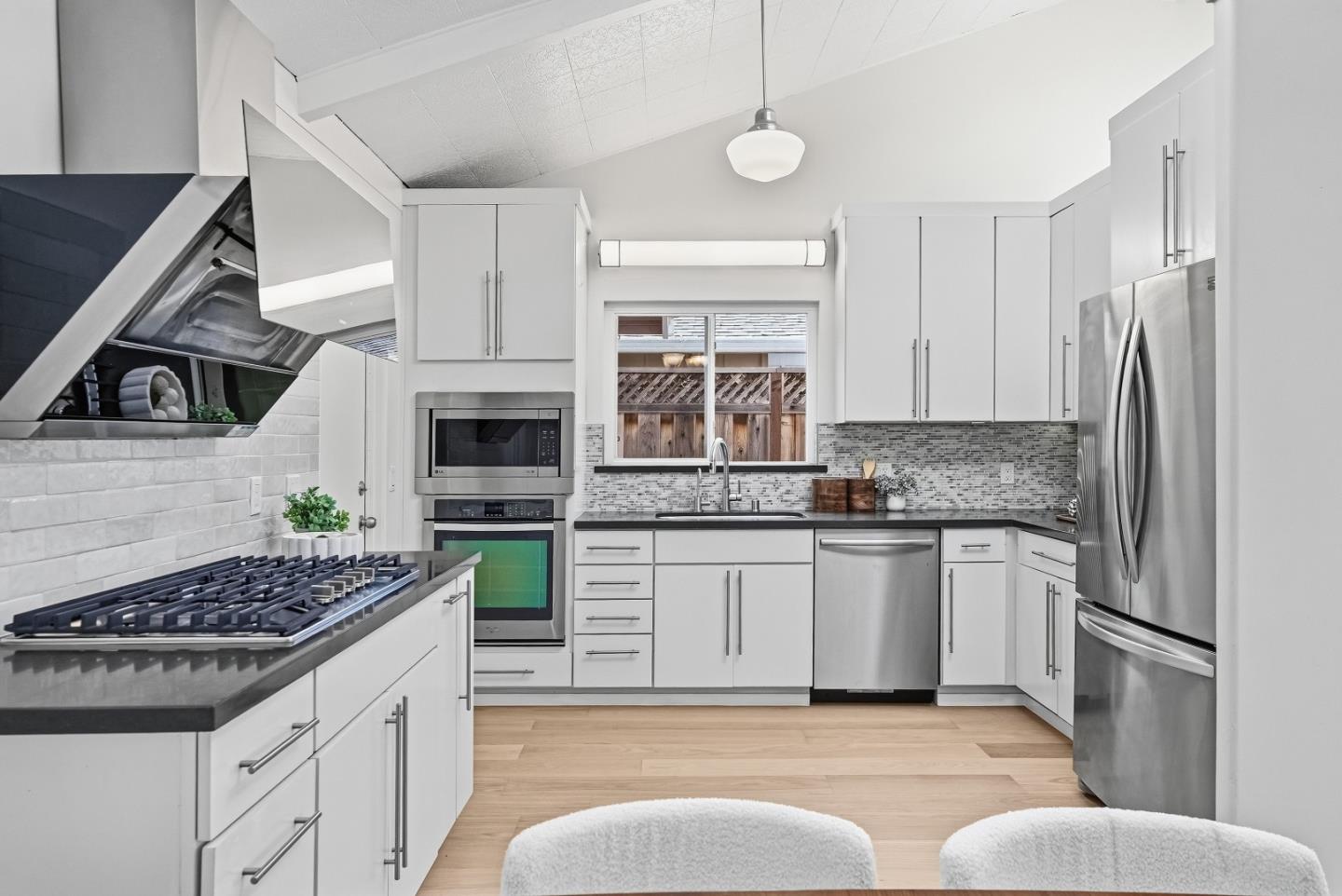 Detail Gallery Image 16 of 45 For 1155 W Mc Kinley Ave, Sunnyvale,  CA 94086 - 3 Beds | 2 Baths