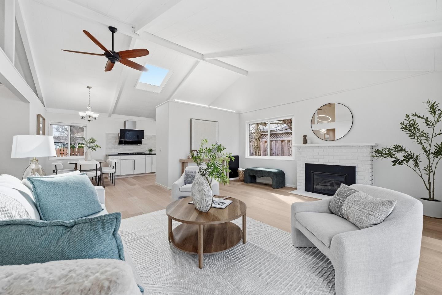 Detail Gallery Image 4 of 45 For 1155 W Mc Kinley Ave, Sunnyvale,  CA 94086 - 3 Beds | 2 Baths