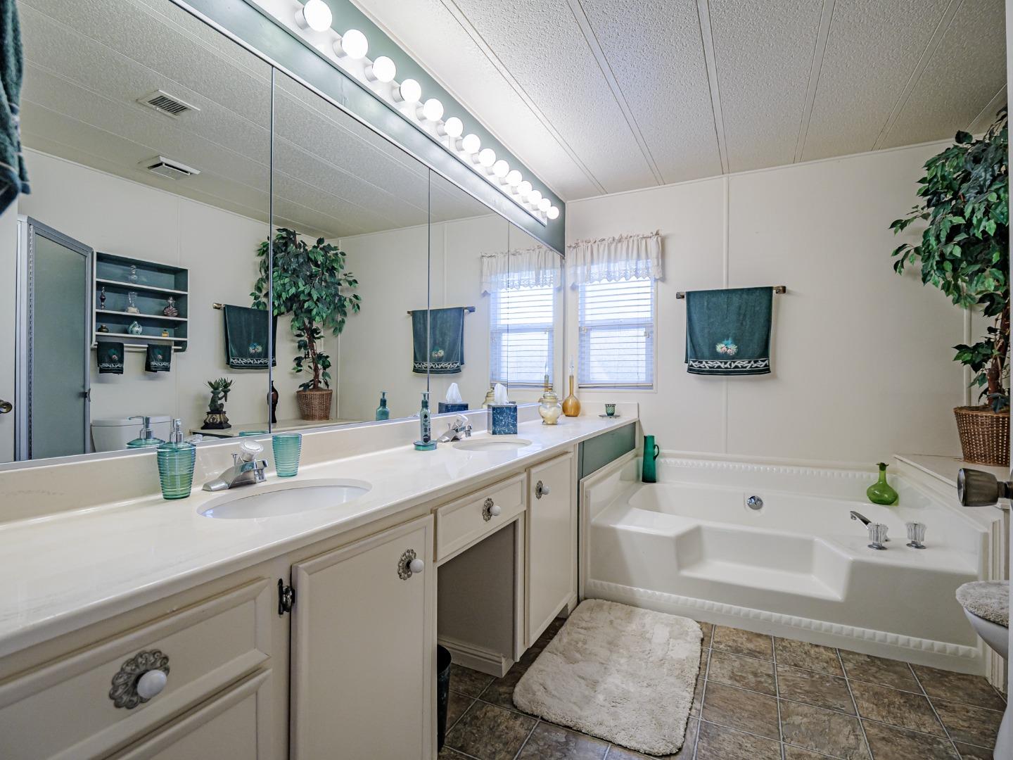 Detail Gallery Image 27 of 57 For 300 Plum St #23,  Capitola,  CA 95010 - 2 Beds | 2 Baths