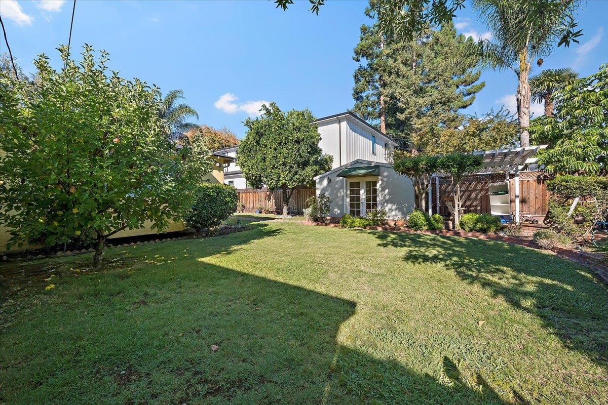 Detail Gallery Image 17 of 21 For 2114 Ardis Dr, San Jose,  CA 95125 - 4 Beds | 2 Baths