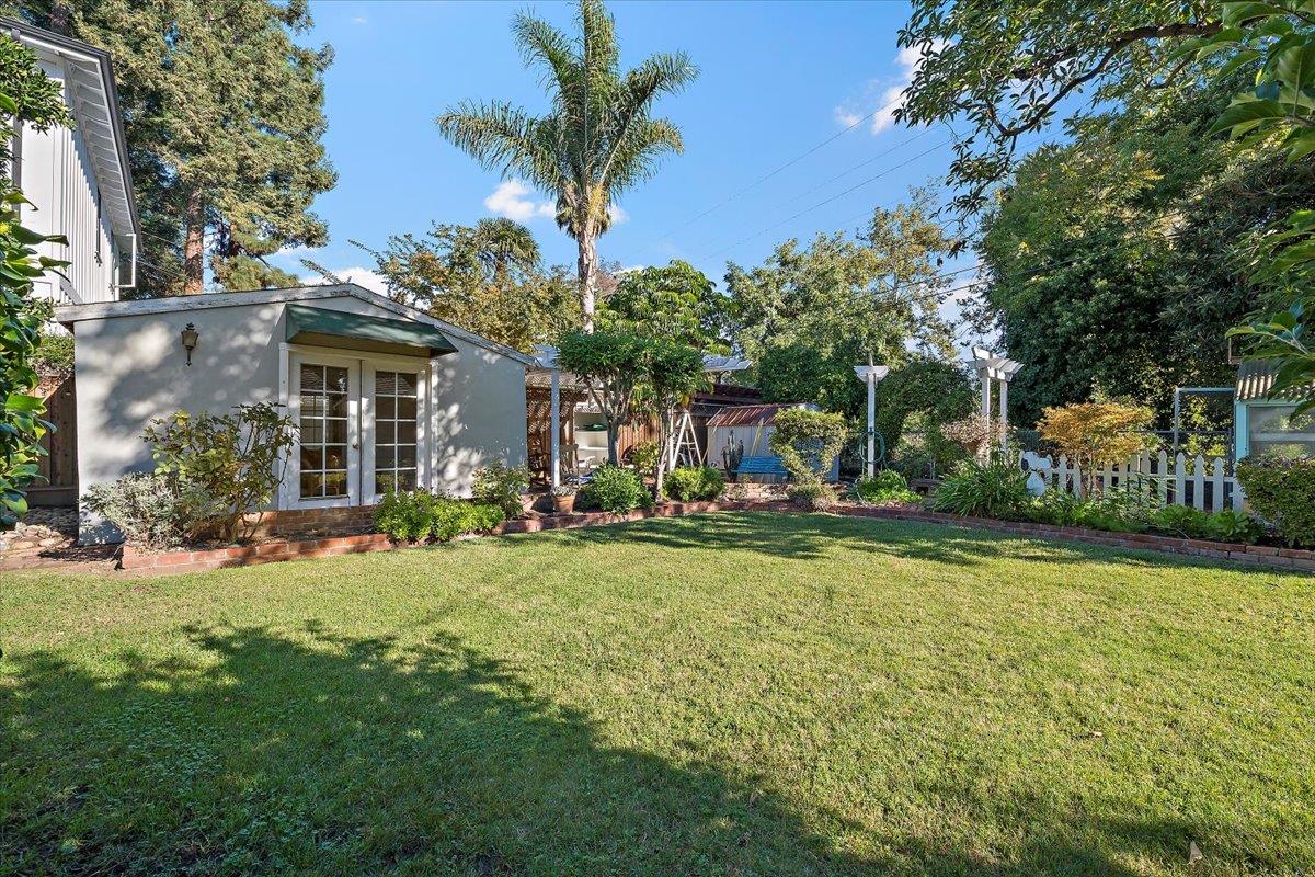 Detail Gallery Image 18 of 21 For 2114 Ardis Dr, San Jose,  CA 95125 - 4 Beds | 2 Baths