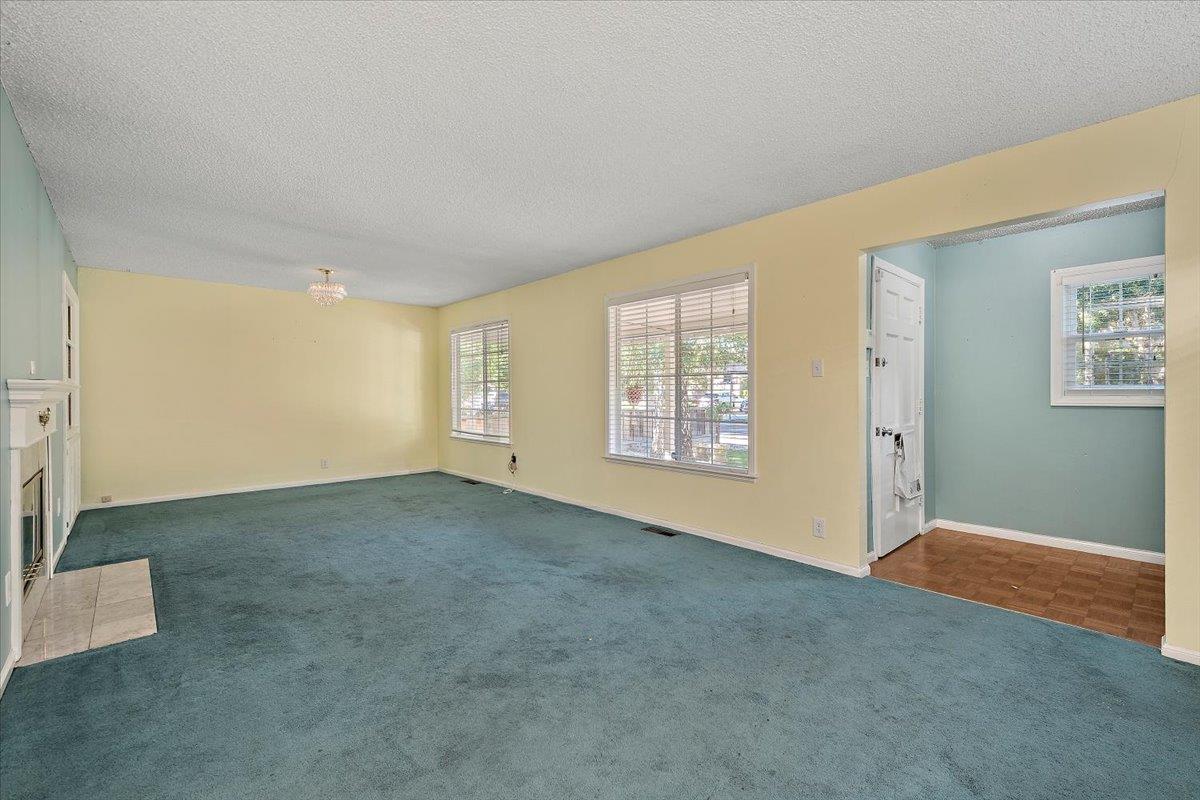 Detail Gallery Image 3 of 21 For 2114 Ardis Dr, San Jose,  CA 95125 - 4 Beds | 2 Baths