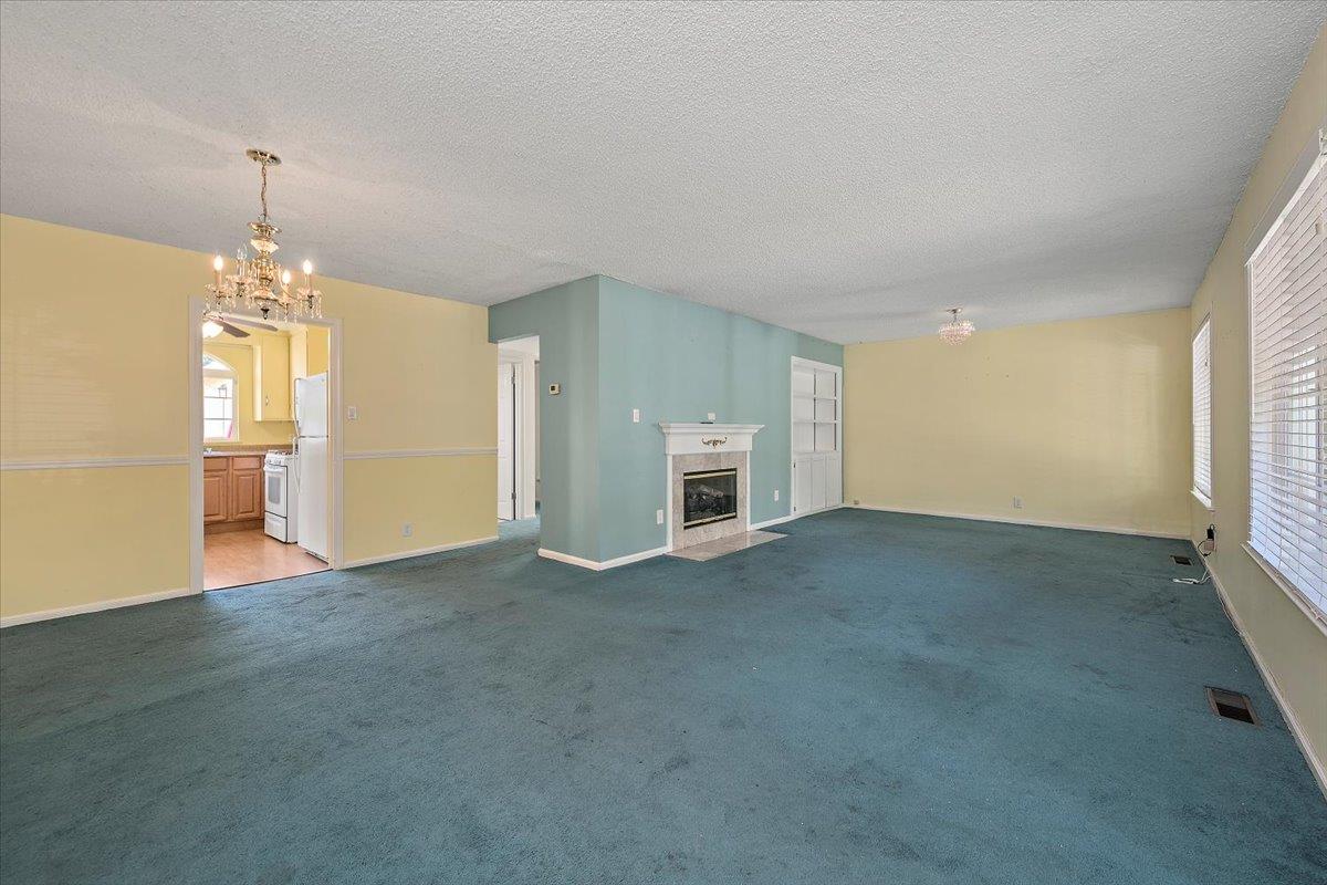 Detail Gallery Image 5 of 21 For 2114 Ardis Dr, San Jose,  CA 95125 - 4 Beds | 2 Baths