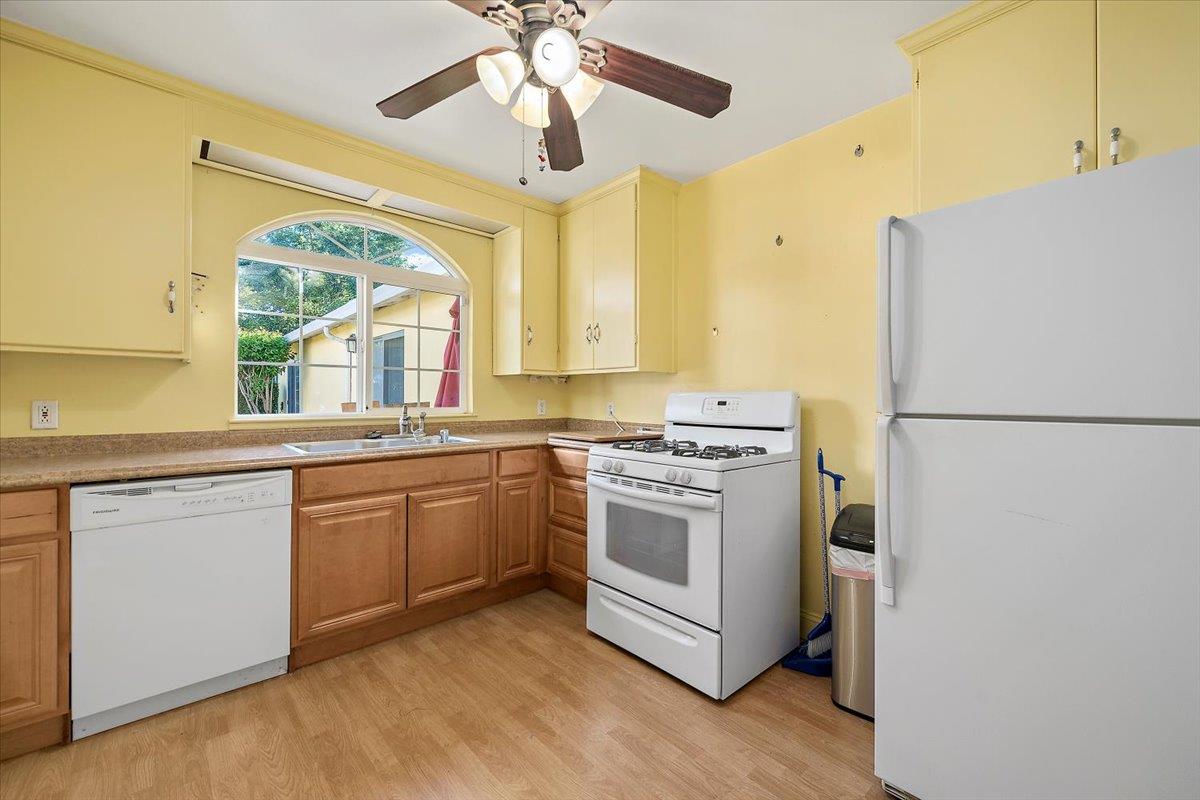 Detail Gallery Image 7 of 21 For 2114 Ardis Dr, San Jose,  CA 95125 - 4 Beds | 2 Baths