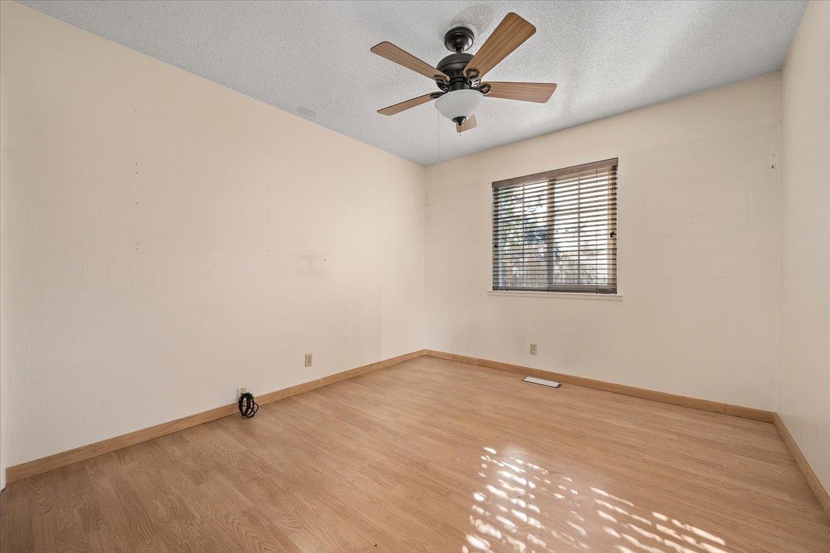 Detail Gallery Image 8 of 21 For 2114 Ardis Dr, San Jose,  CA 95125 - 4 Beds | 2 Baths