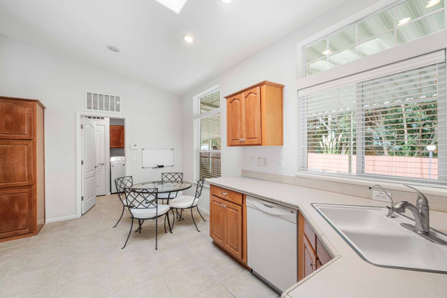 Detail Gallery Image 13 of 52 For 2655 Brommer St #14,  Santa Cruz,  CA 95062 - 3 Beds | 2 Baths