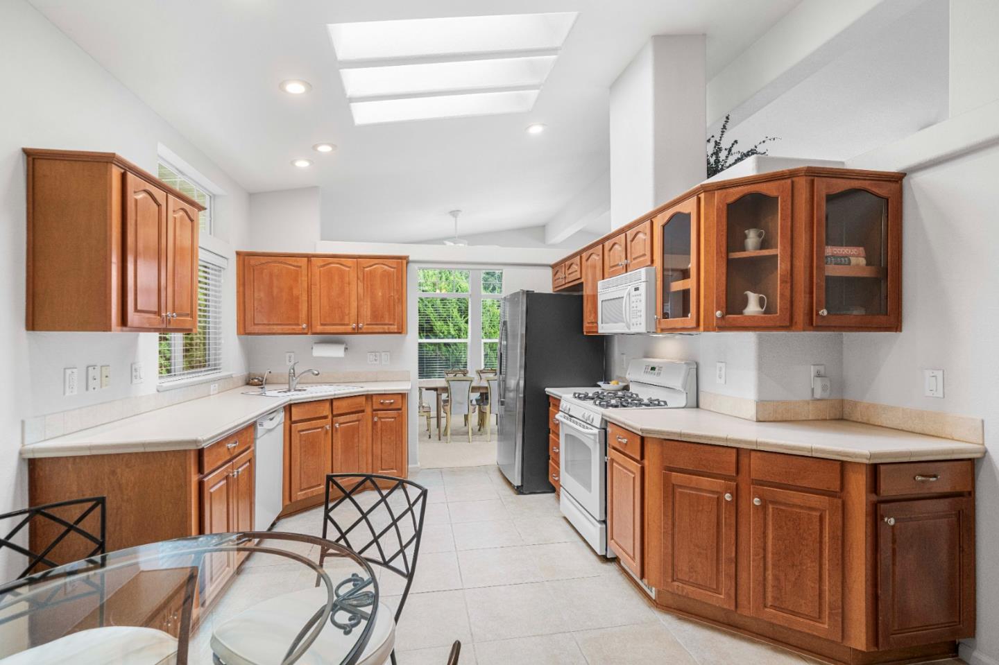 Detail Gallery Image 18 of 52 For 2655 Brommer St #14,  Santa Cruz,  CA 95062 - 3 Beds | 2 Baths