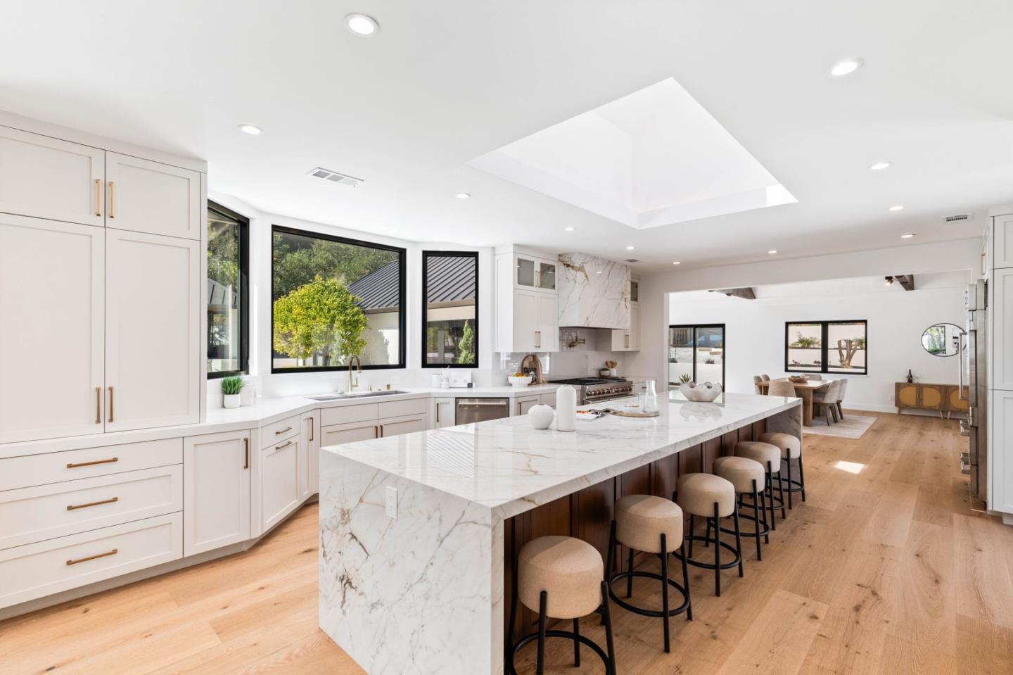 Detail Gallery Image 15 of 69 For 130 Wood Rd, Los Gatos,  CA 95030 - 6 Beds | 5/1 Baths