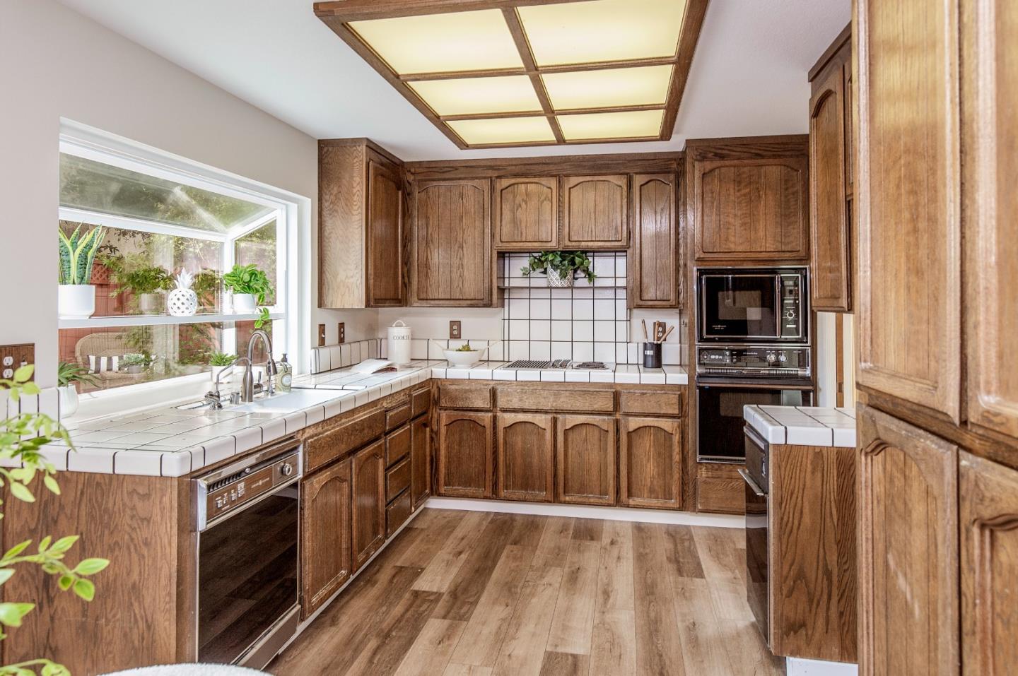 Detail Gallery Image 11 of 31 For 4815 Capistrano Ave, San Jose,  CA 95129 - 3 Beds | 2/1 Baths