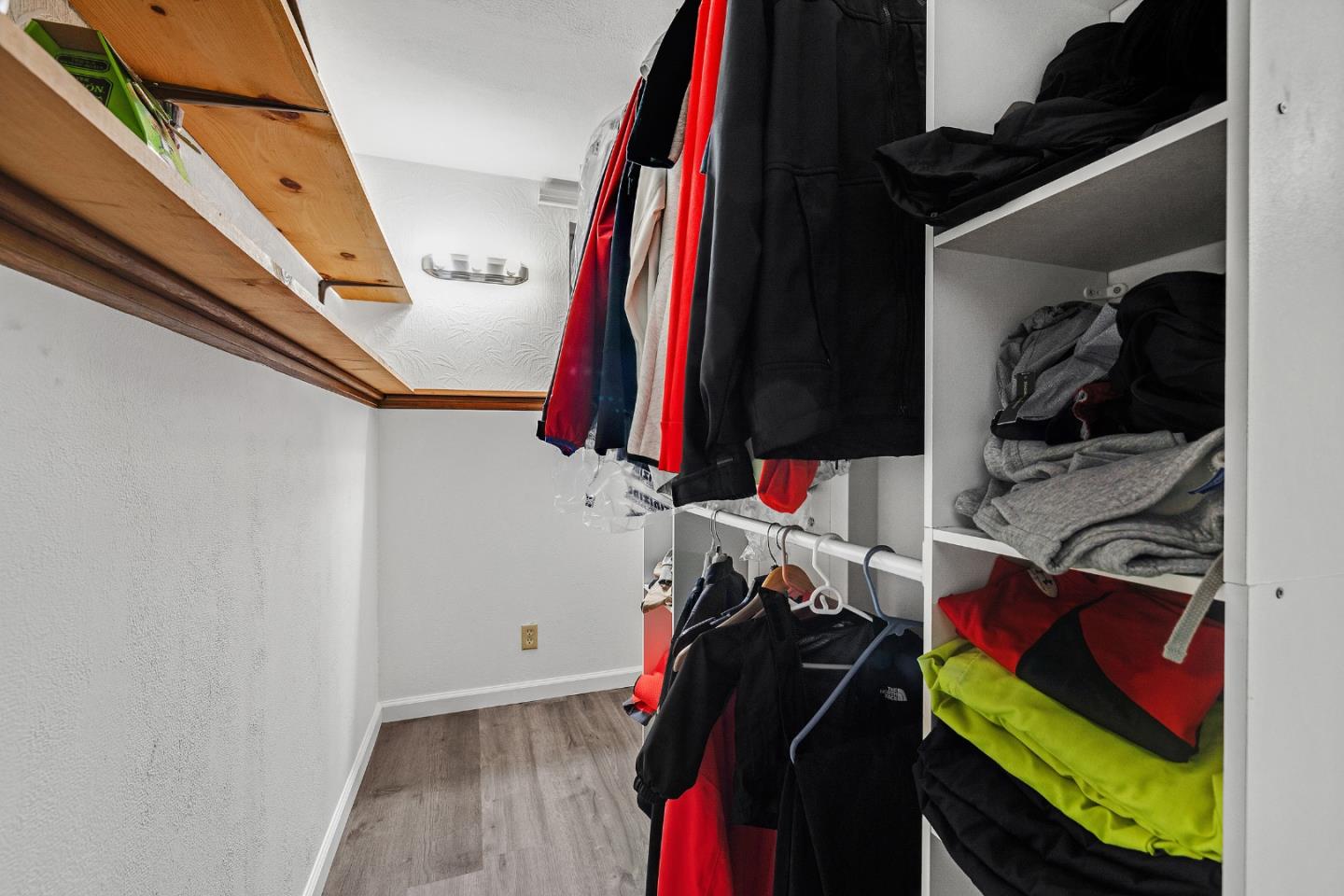 Detail Gallery Image 29 of 44 For 19 Elk Ct, Pacifica,  CA 94044 - 3 Beds | 3 Baths