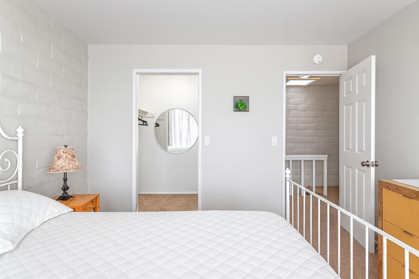 Detail Gallery Image 11 of 18 For 451 Dela Vina Ave #405,  Monterey,  CA 93940 - 2 Beds | 1/1 Baths